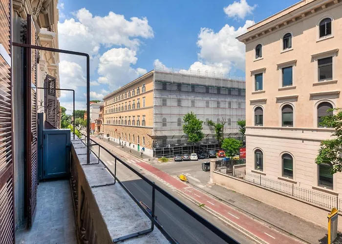 Aletheia Elite - Elegant 2 Br Appartement *